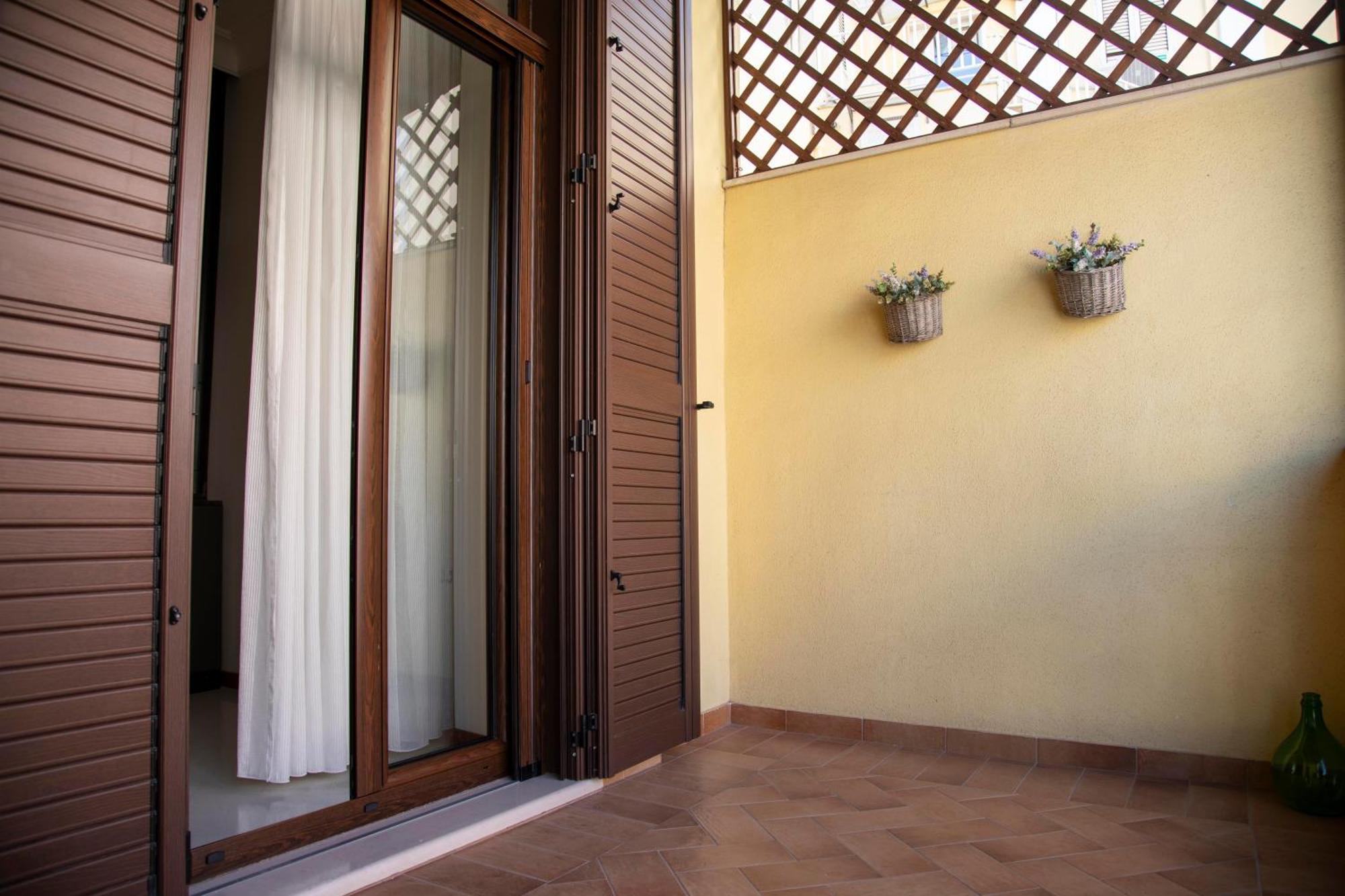 Dimora Camelia Apartment Lucera Bagian luar foto