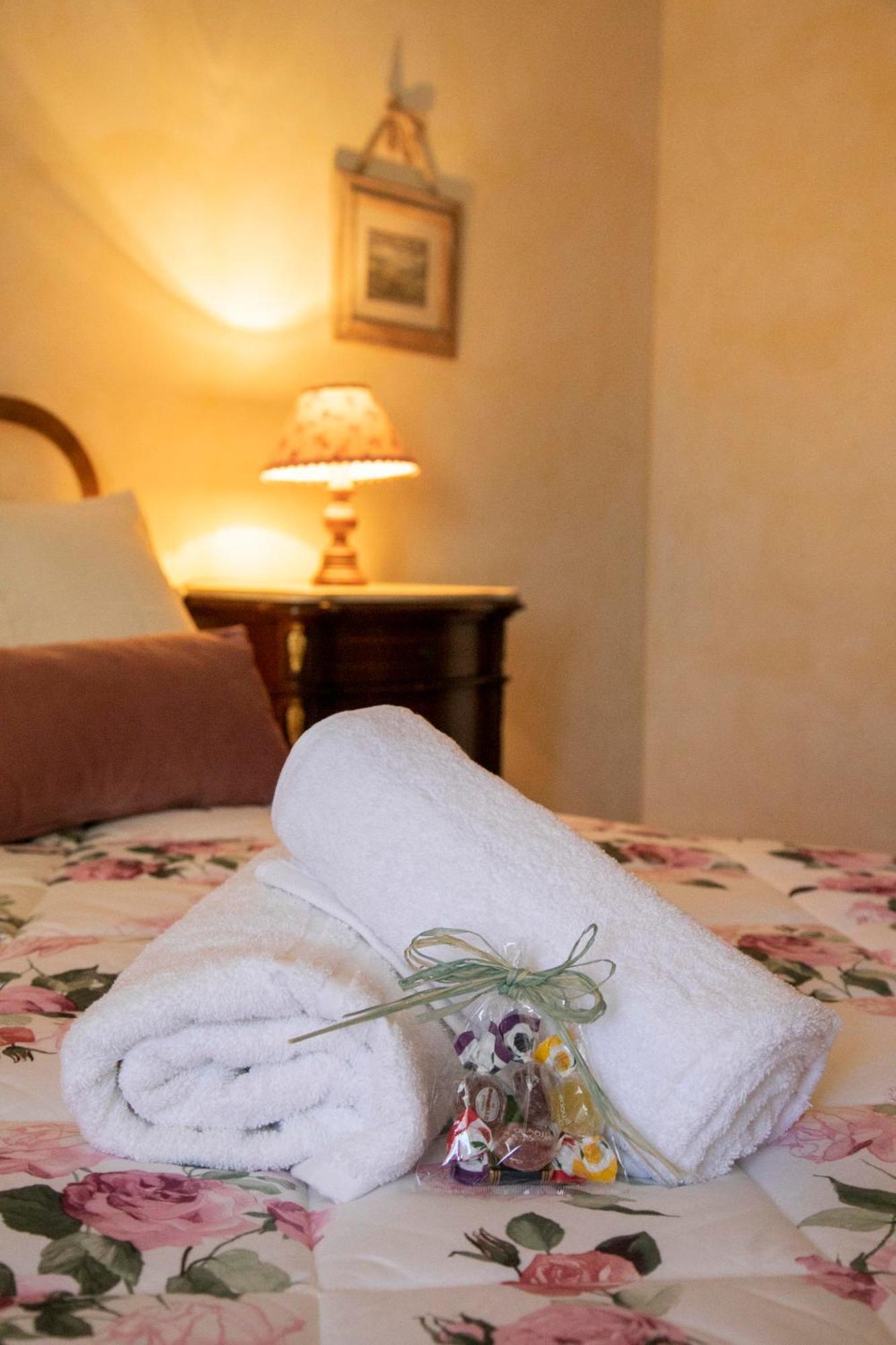 Dimora Camelia Apartment Lucera Bagian luar foto